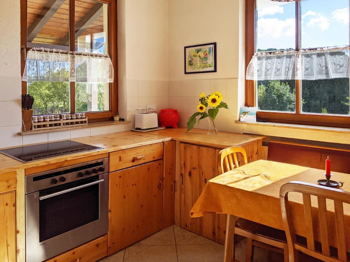Familienferienwohnung Villa Zaunkoenigin Bischofsheim an der Rhön Exterior foto